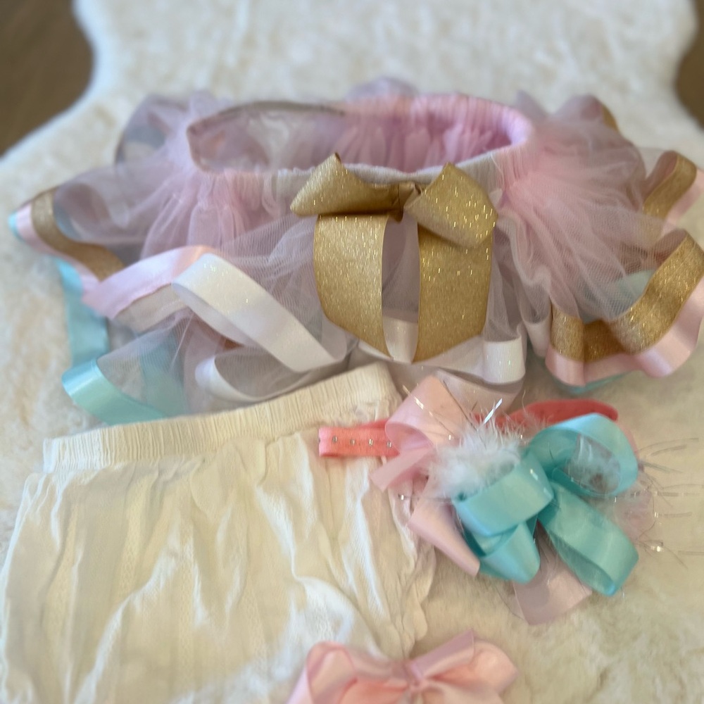 Custom Made Gold and White Kids Tutu Set - Picture 2 of 2
